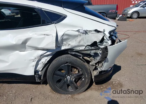 2021 Ford Mustang Mach-E California Route 1 z USA, uszkodzony, nr VIN 3FMTK2R75MMA19287